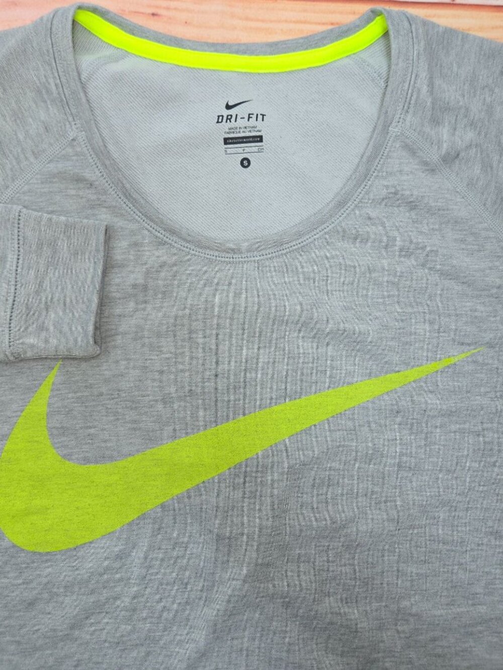 Nike Dri-Fit Womens Long Sleeve Shirt Small